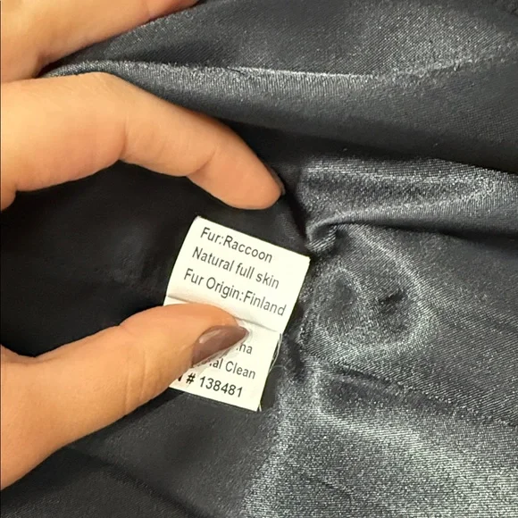 Chic Black Teddy Jacket with Faux Fur Accents - Picture 5 of 9